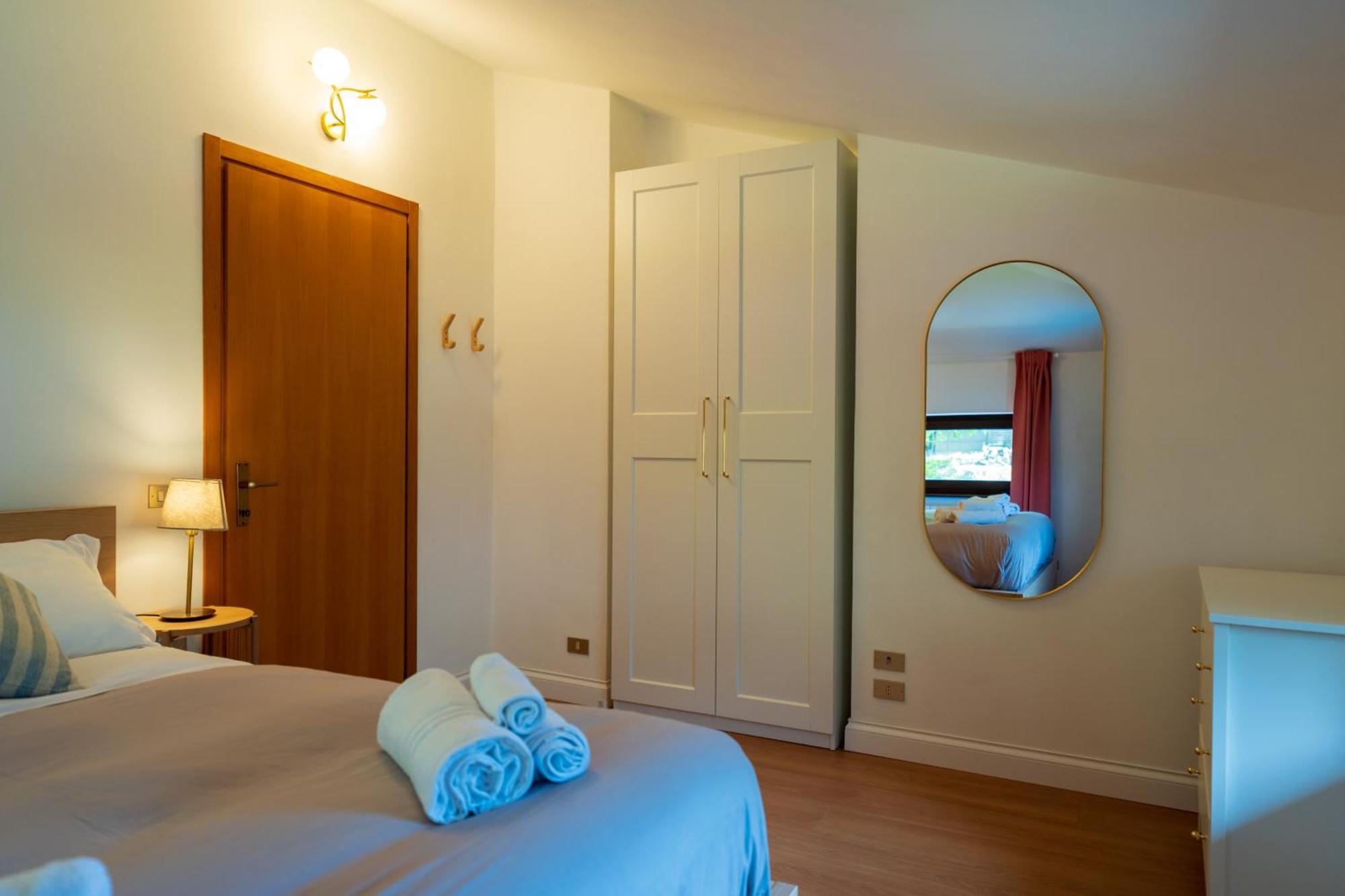 Stunning Apartment- Terrace And Swimming Pool Bellano Luaran gambar