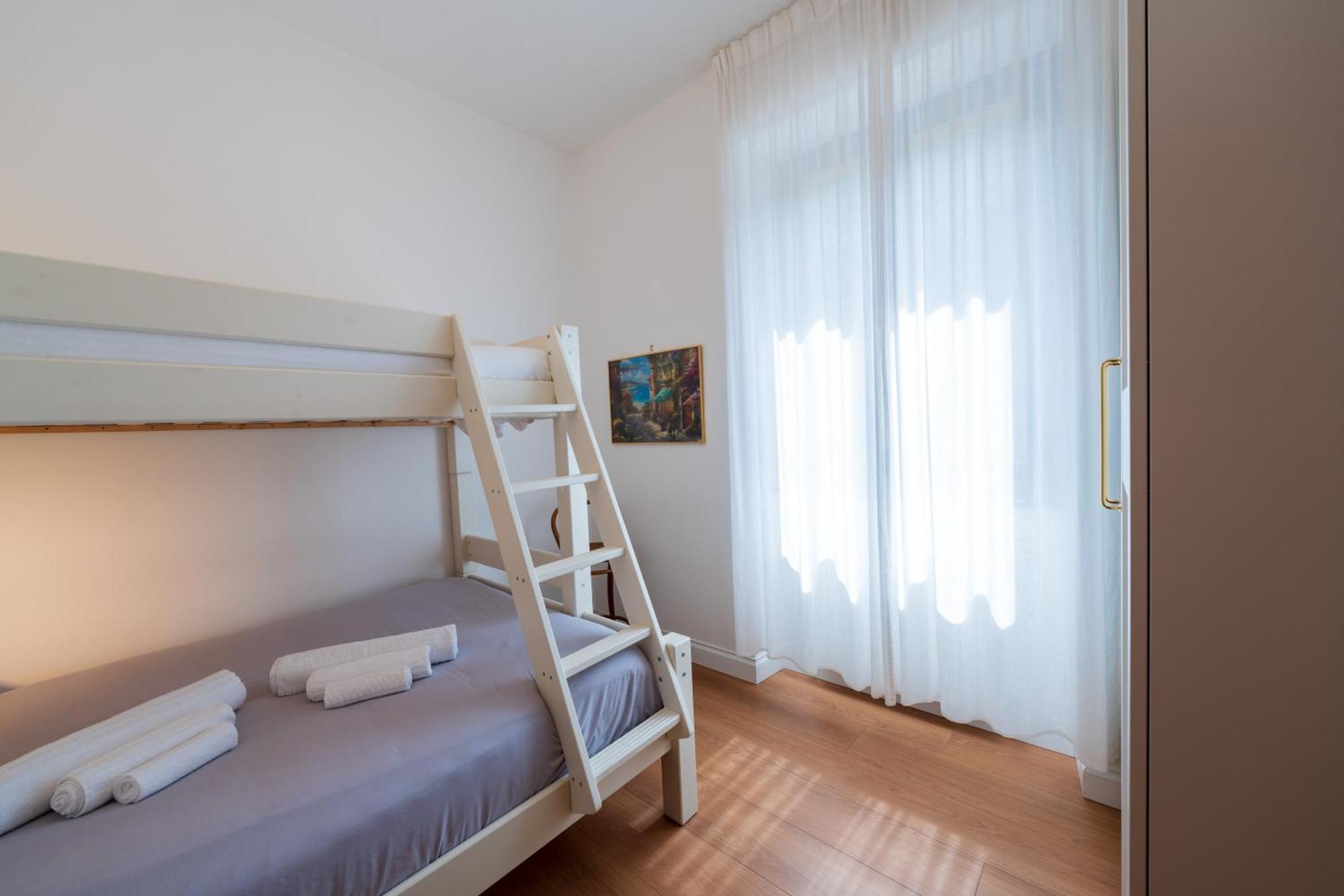 Stunning Apartment- Terrace And Swimming Pool Bellano Luaran gambar