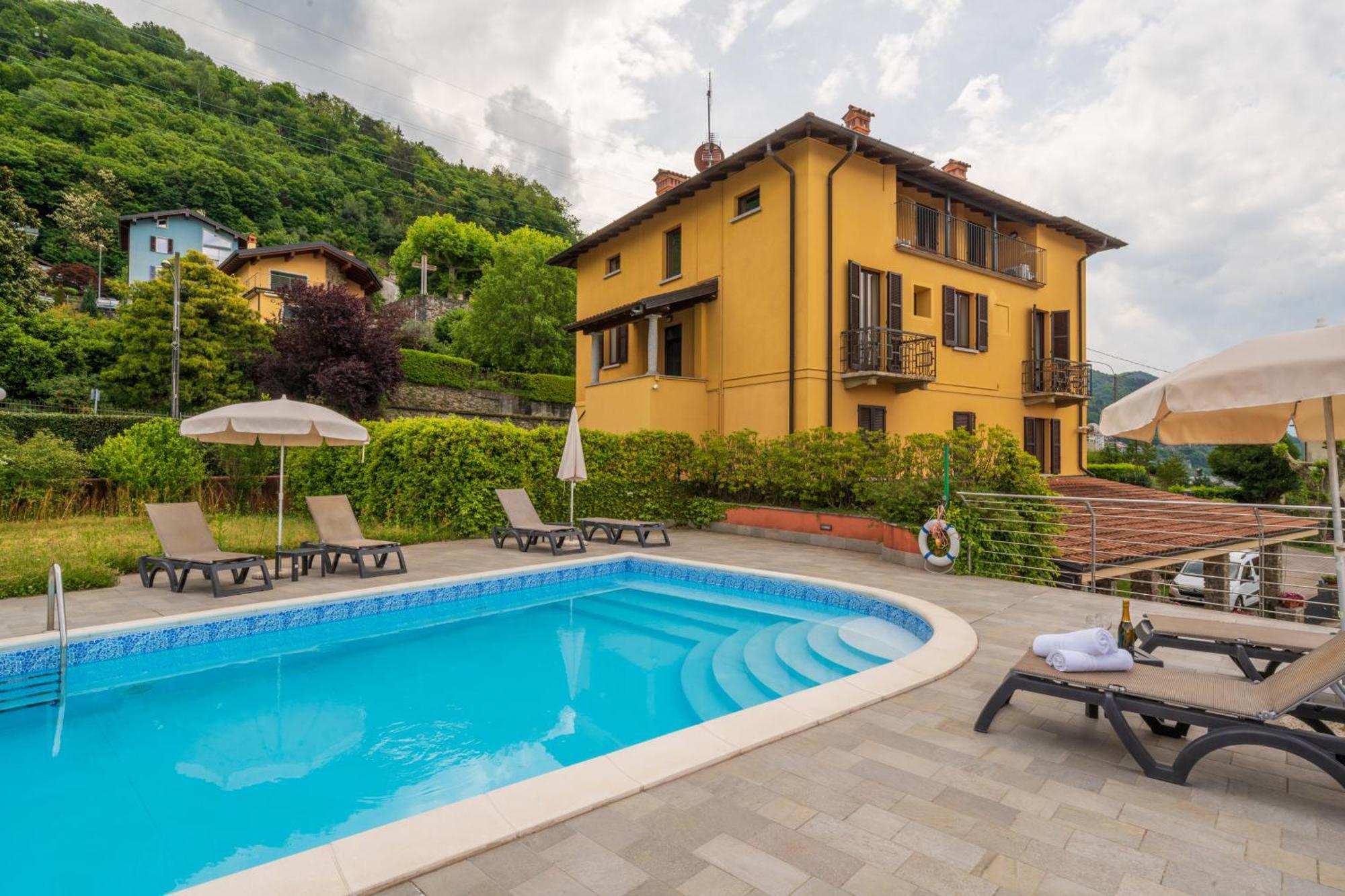 Stunning Apartment- Terrace And Swimming Pool Bellano Luaran gambar