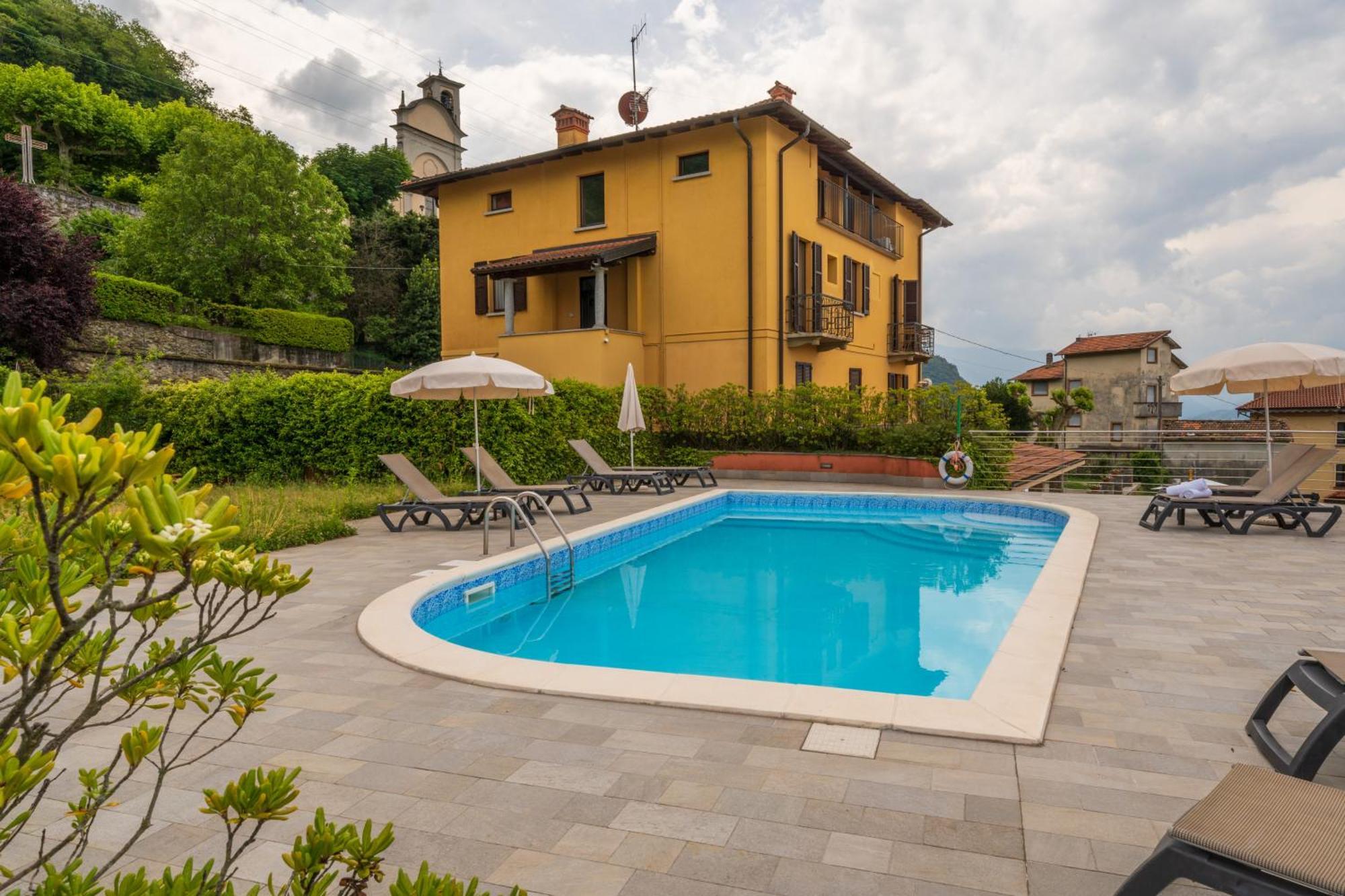 Stunning Apartment- Terrace And Swimming Pool Bellano Luaran gambar